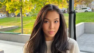 Казахстанская гимнастка покорила Испанию в национальном костюме