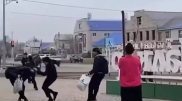 Массовая драка школьников попала на видео
