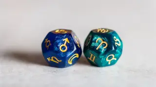 Гороскоп на сегодня: кому урезать траты, а кому ждать приключений