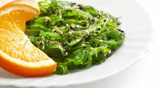 Ученые выявили пользу морских водорослей для похудения женщин