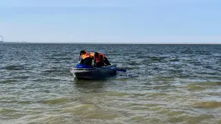 Автомобиль с людьми ушел под лед в Павлодарской области