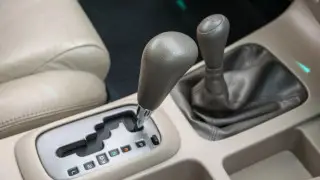 Водителям дали совет, как уберечь от износа коробку-автомат