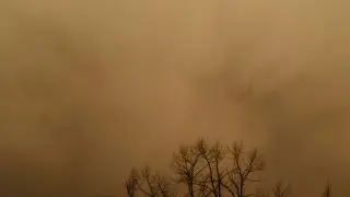 Будто кадры из "Дюны": огромные песчаные бури из Китая дошли до России