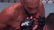 Экс-чемпион UFC едва не выколол глаз сопернику: бойцы требуют защиты