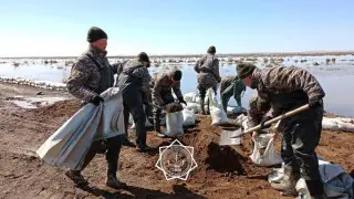 Фонд Булата Утемуратова выделил 680 миллионов тенге на помощь пострадавшим от паводков