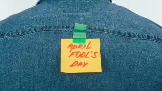 Возвращение "стены", мороженое из баранины: о чем шутили 1 апреля