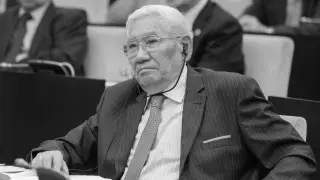 Президент Токаев выразил соболезнования близким Омирбека Байгелди