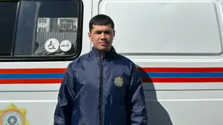 "Трое суток был на работе": спасатель, эвакуировавший людей в Актобе, лишился дома