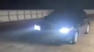 Водитель рассекал по пешеходному мосту в Астане