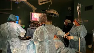 Алматинские врачи чудом спасли роженицу и ее малыша