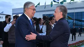 Мирзиеев проводил Токаева в аэропорт