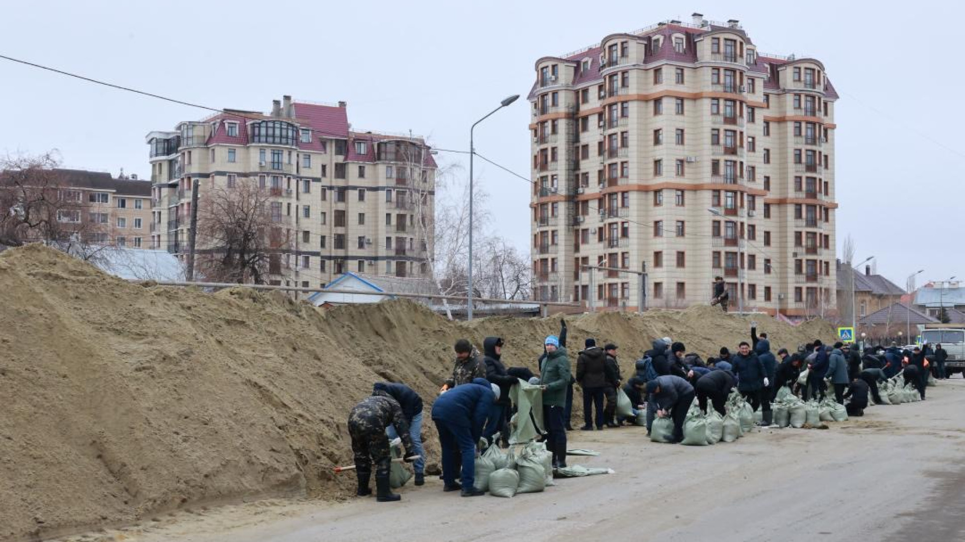 Более тысячи волонтеров отозвались на просьбу акима Костаная: 07 апреля  2024 18:32 - новости на Tengrinews.kz