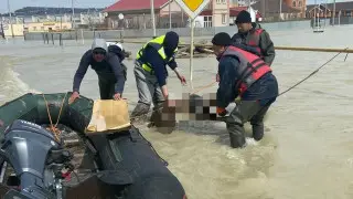 Тело мужчины вынесло потоком воды в Кульсары