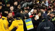 Фанаты избили болельщика соперников во время матча Лиги чемпионов: видео
