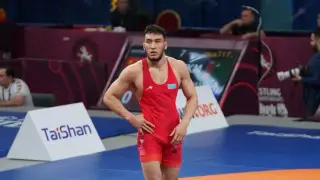 Ризабек Айтмухан разгромил чемпиона из Узбекистана на международном турнире