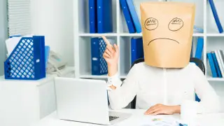 "До нескольких миллионов тенге": что грозит за оскорбления в сети, ответил юрист