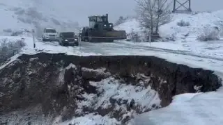 Дорожное полотно трассы обвалилось в ВКО