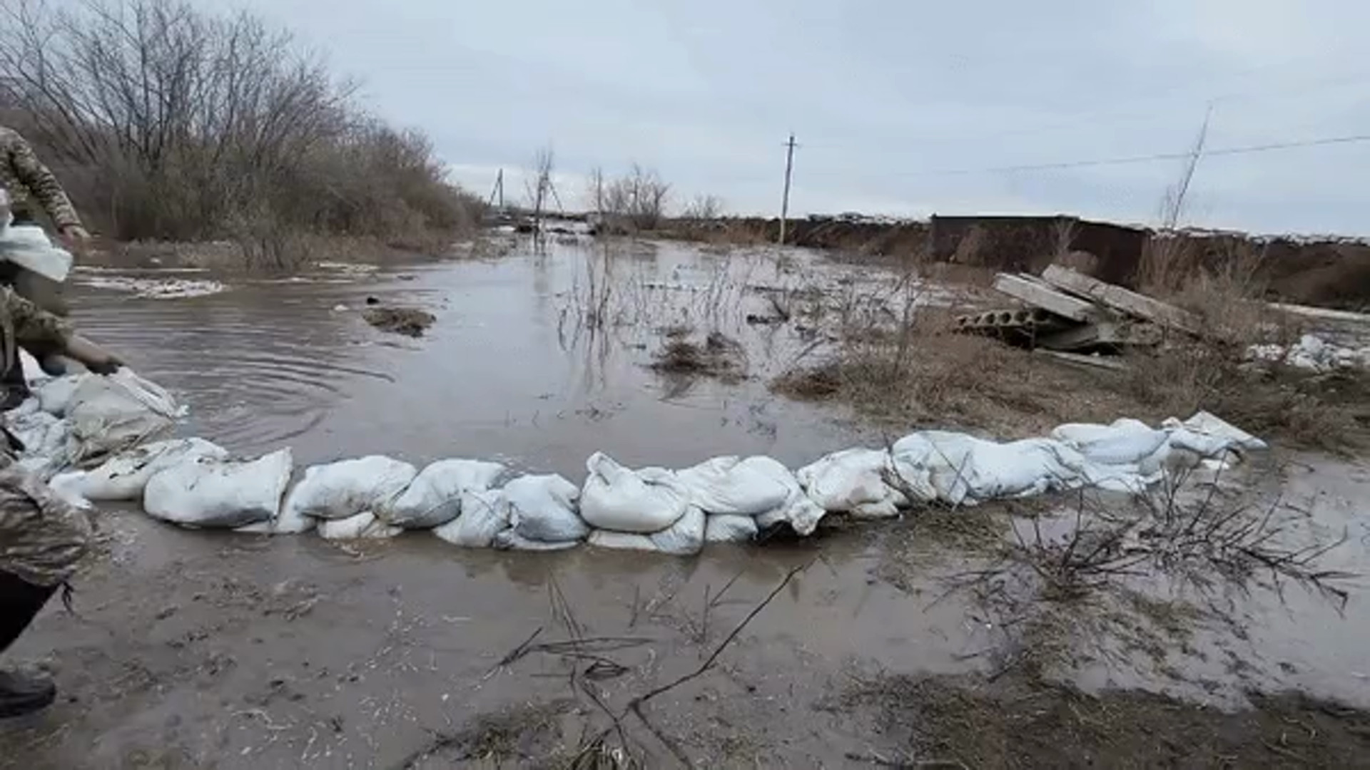 Соберите вещи и еду на 3 дня”: в одном из сел СКО объявили эвакуацию: 12  апреля 2024 11:48 - новости на Tengrinews.kz