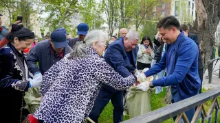 Как жители Шымкента трудились на массовом весеннем субботнике