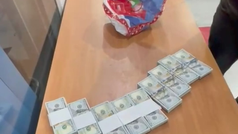 У иностранца конфисковали 90 тысяч долларов в Атырау