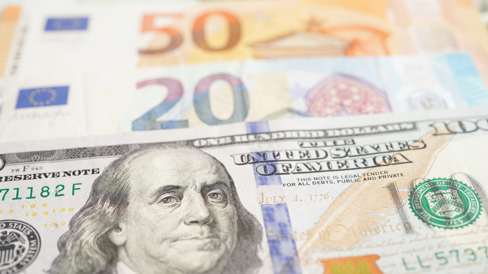 Какой курс доллара, евро и рубля в обменниках Казахстана 17 апреля