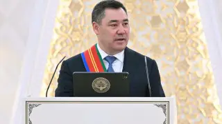 Токаев наградил Жапарова орденом "Достық"