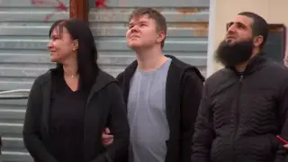 "Никаких надежд нет". Под Алматы дольщики больше двух лет не могут заехать в свои квартиры