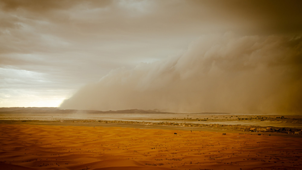 Пыльная буря, дожди и гроза: в 11 областях Казахстана объявлено штормовое предупреждение
