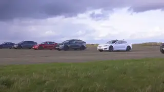 Шесть самых быстрых Tesla сразились в гонке. Видео