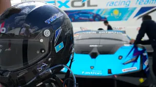 Гимн Казахстана прозвучал на автогонке суперкаров в Италии