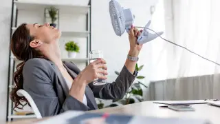 Могут ли казахстанцы уйти с работы, если в офисе жарко