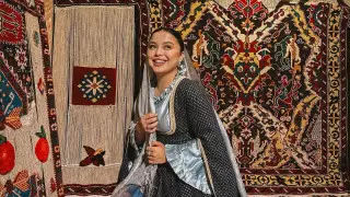 Блогерша из Казахстана спасла мужа во время матча: милое видео "завирусилось" в сети