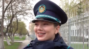 Имеющая турецкие, украинские и русские корни девушка-полицейский свободно владеет казахским языком