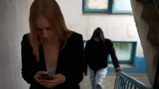 "Готовы залезть в окно к возлюбленной". Психолог рассказала об опасности отношений с психопатами