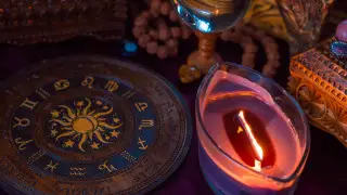 Гороскоп на сегодня: кому ждать сюрпризов, а кому приятных знакомств