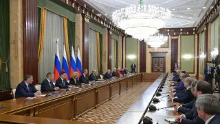 Правительство России ушло в отставку