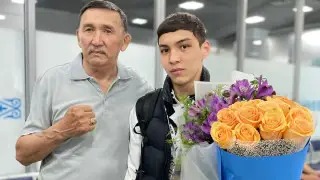 Казахстанских боксеров встретили в Алматы после триумфа на ЧА