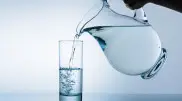 Что будет, если пить по 4 литра воды в день. Результат удивил даже врача