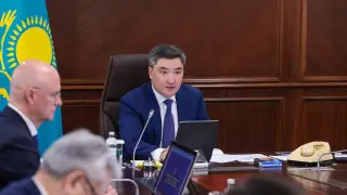 "Перестаньте проводить формальные встречи". Бектенов пообещал "меры" акимам