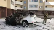Автомобиль загорелся в одном из дворов Астаны