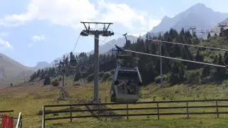 На Шымбулаке временно закроют канатную дорогу