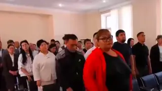 В Шымкенте на суд над директором школы, его заместителем и бухгалтером пригласили более 700 их коллег