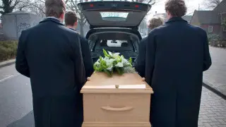 Канадцы отказываются хоронить близких из-за слишком высоких цен на ритуальные услуги