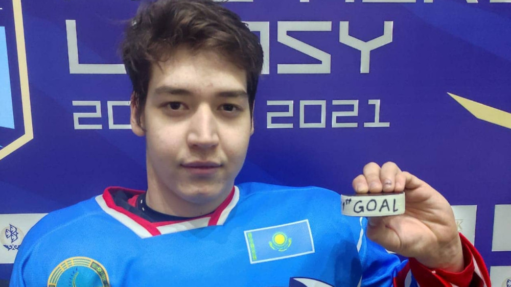 Хоккеист из Павлодара дебютировал за иностранную сборную