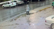 Женщина угнала авто и попала на видео в Астане
