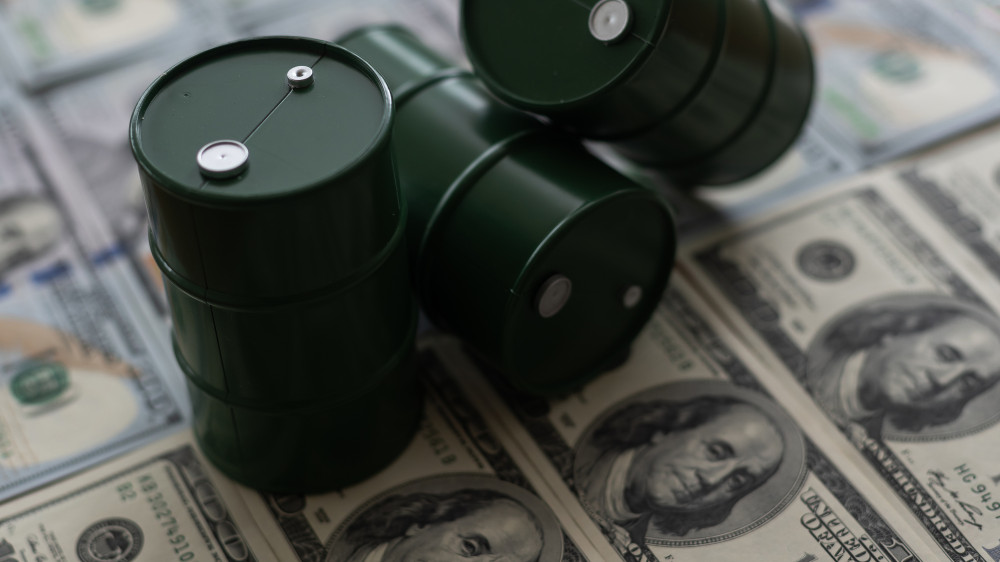 Цена нефти Brent упала до 80 долларов за баррель