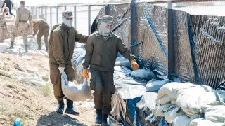 Эвакуация началась в селе Талдыколь Атырауской области