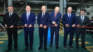 Локализация производства: В Костанае начат выпуск кабин для тракторов