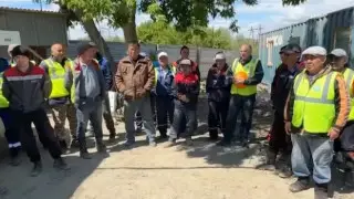 "Даже уехать денег нет": строителям нового моста через Иртыш третий месяц не платят зарплату