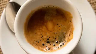 Врач рассказал, как кофе влияет на болезни Альцгеймера и Паркинсона